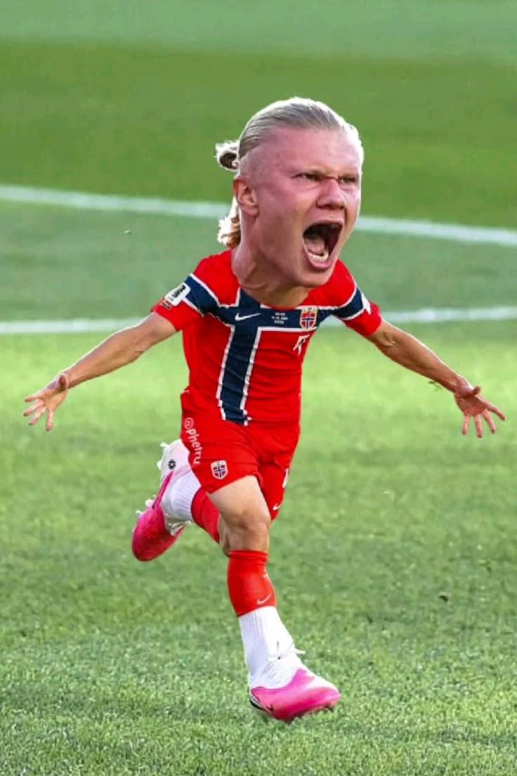 Erling Haaland running in a Norway kit — example 4