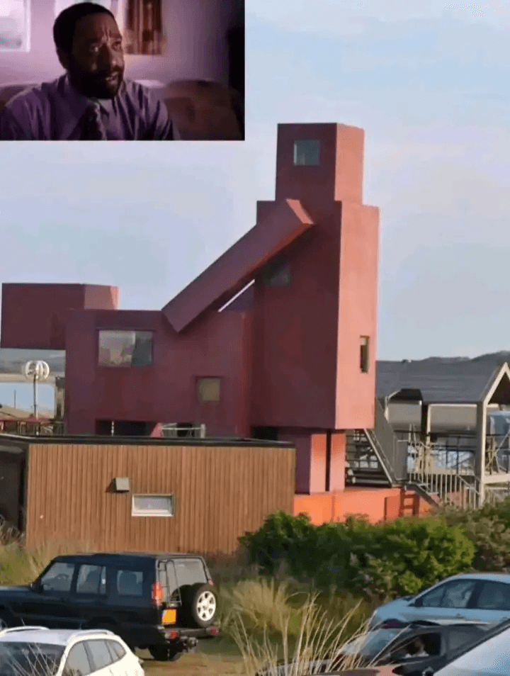 I Am an Architect format over a photographed house