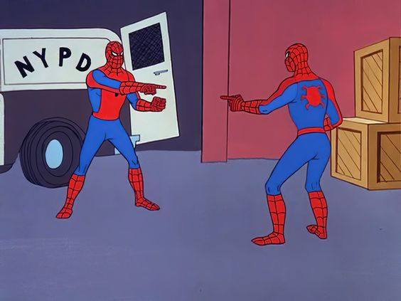 Spider-Man señalando