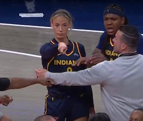 Sophie Cunningham Pointing