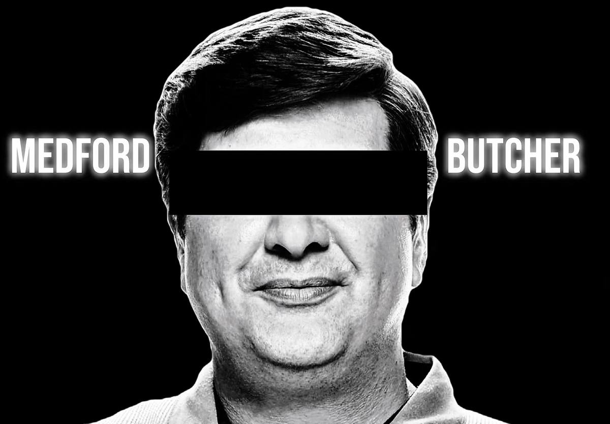 Edición en blanco y negro de George Cooper como el carnicero de Medford — ejemplo 5